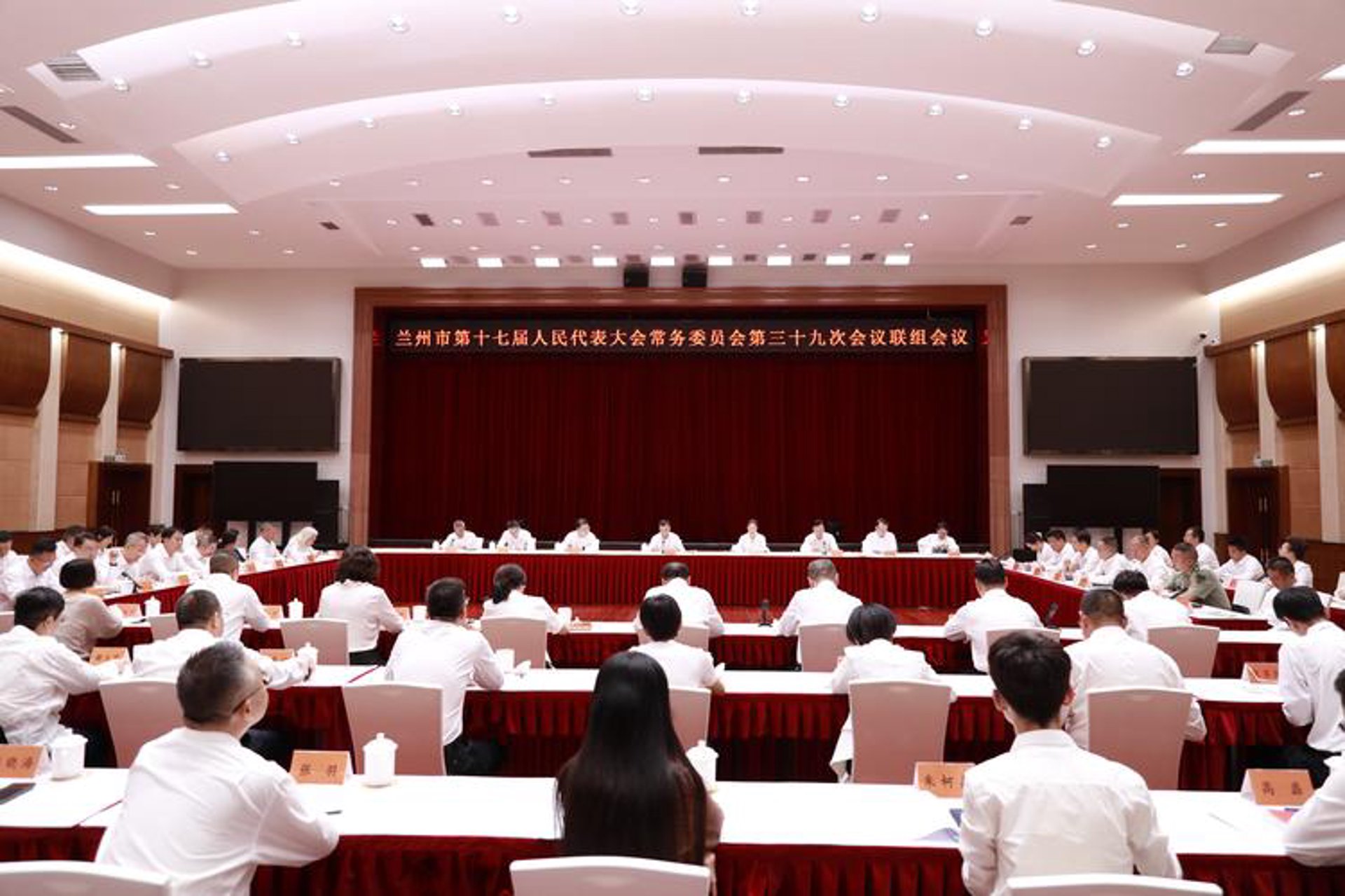 回首会展